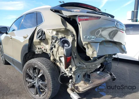 2024 Mazda Cx-30 2.5 Carbon Turbo z USA, uszkodzony, nr VIN 3MVDMBXY1RM659114